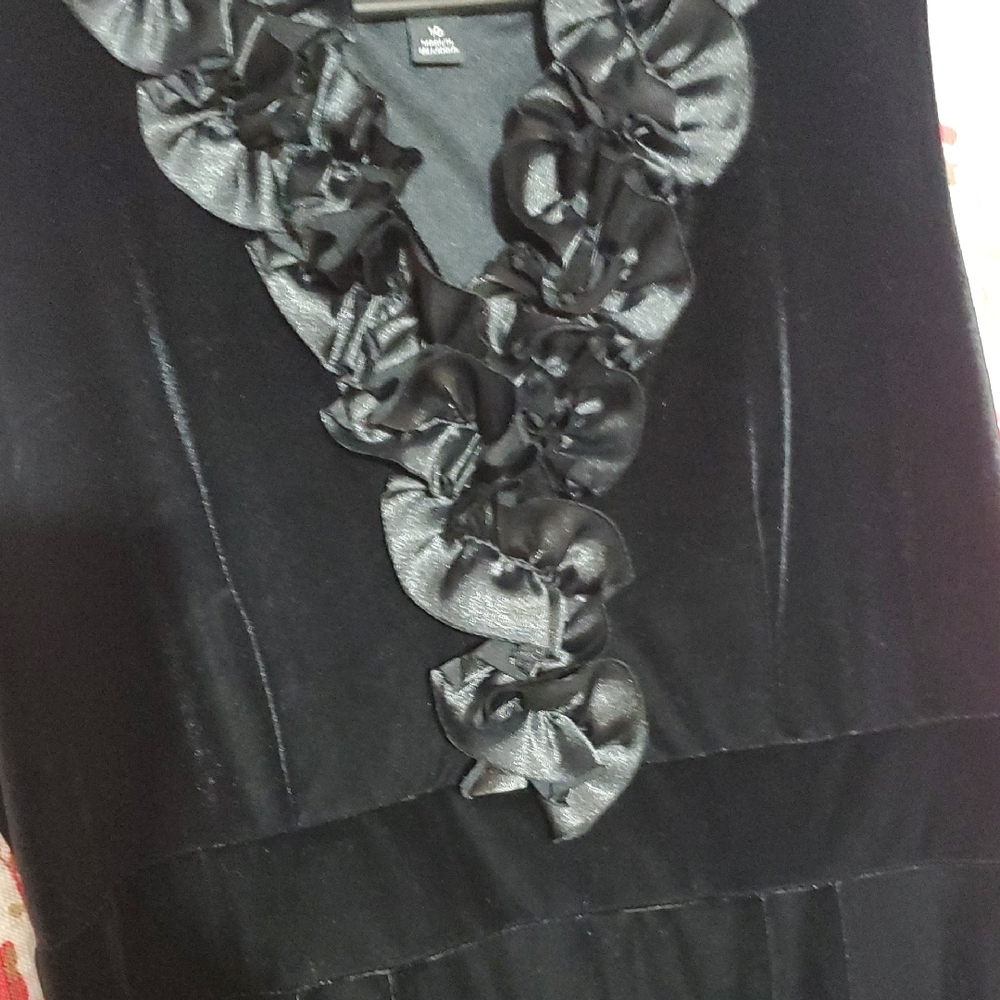 Dressbarn Collection Elegant Black Dress - Picture 7 of 7